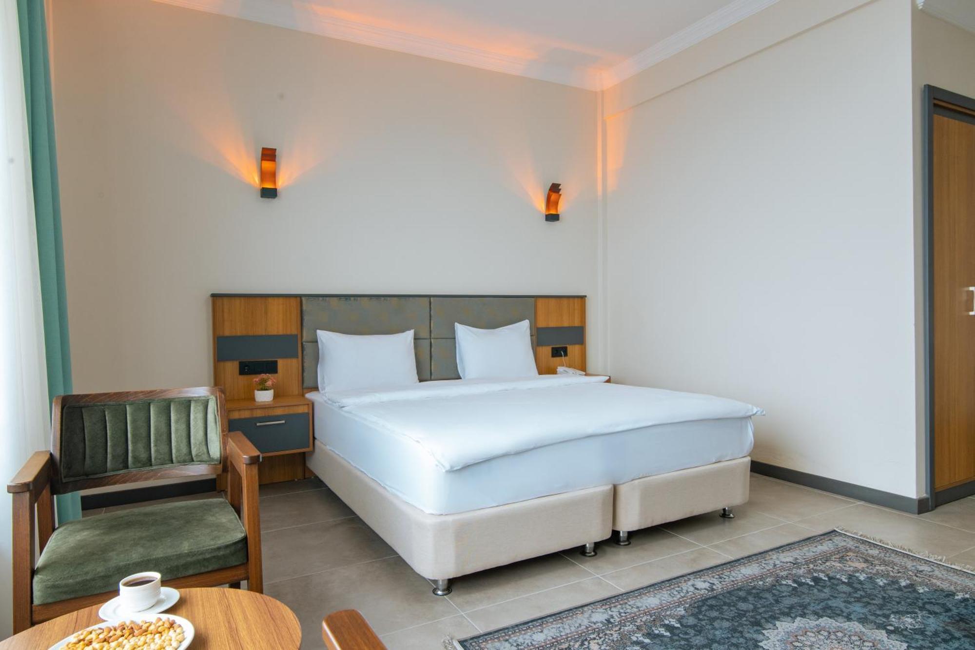 Fevzi Hoca Otel ทรับซอน ภายนอก รูปภาพ
